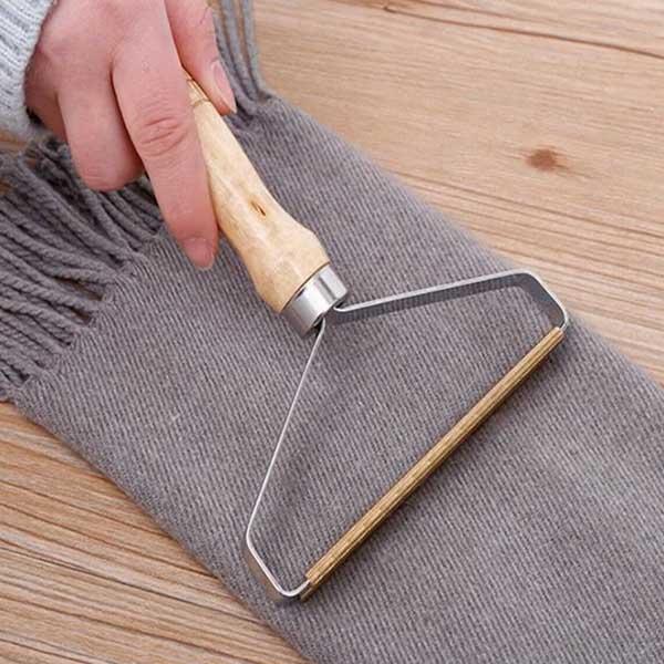 Hair and lint remover brush