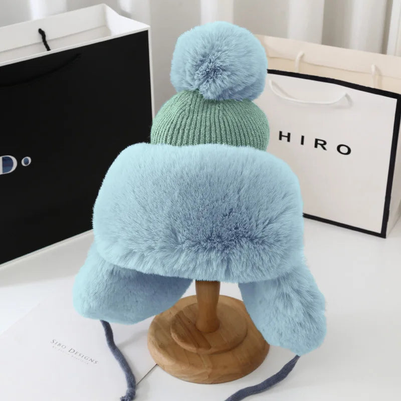 ULTRA Warm Pom-pom Beanie
