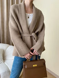 Cardigan en maille avec ceinture à nouer