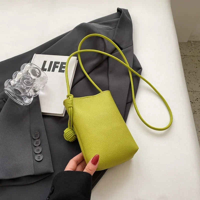 Compact Cross-Body Bag for Chic Outings