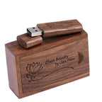 USB Stick in Wooden Box