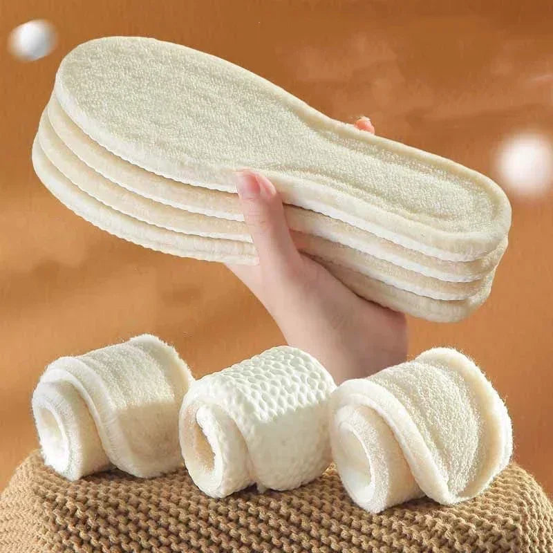 Self-Heating Thermal Insoles
