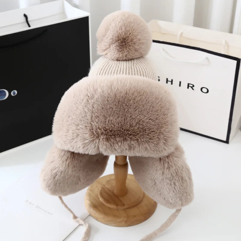 ULTRA Warm Pom-pom Beanie
