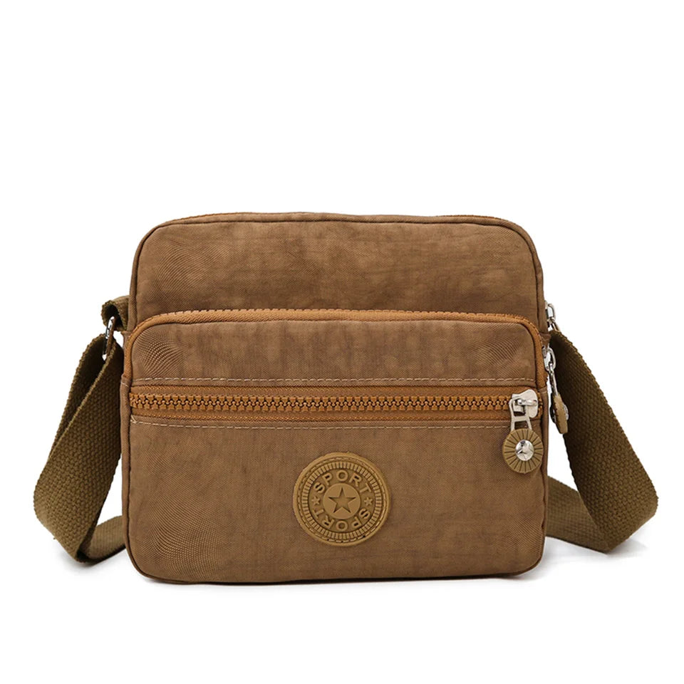Lightweight large capacity shoulder bag