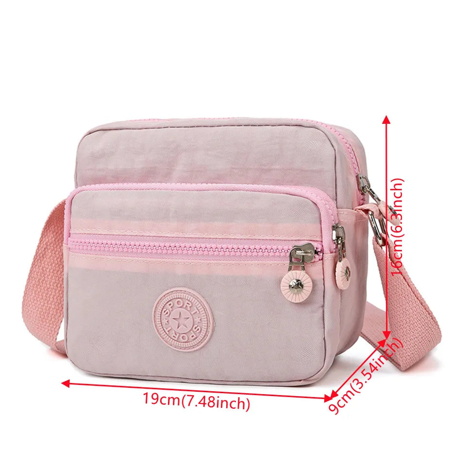 Lightweight large capacity shoulder bag
