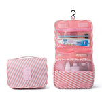Trousse de toilette pratique à suspendre