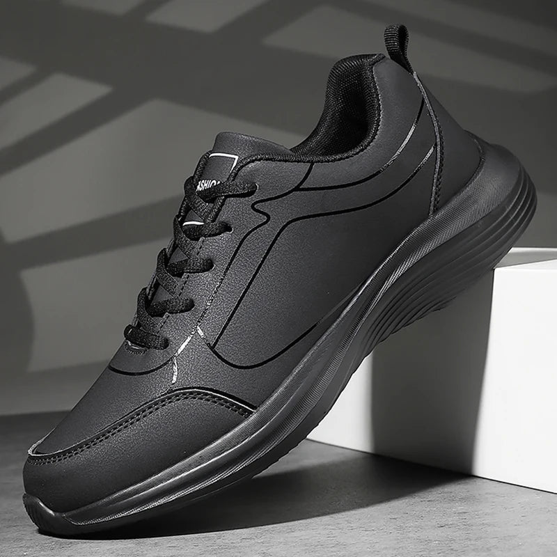 Men's lightweight lace-up sneakers