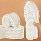 Self-Heating Thermal Insoles