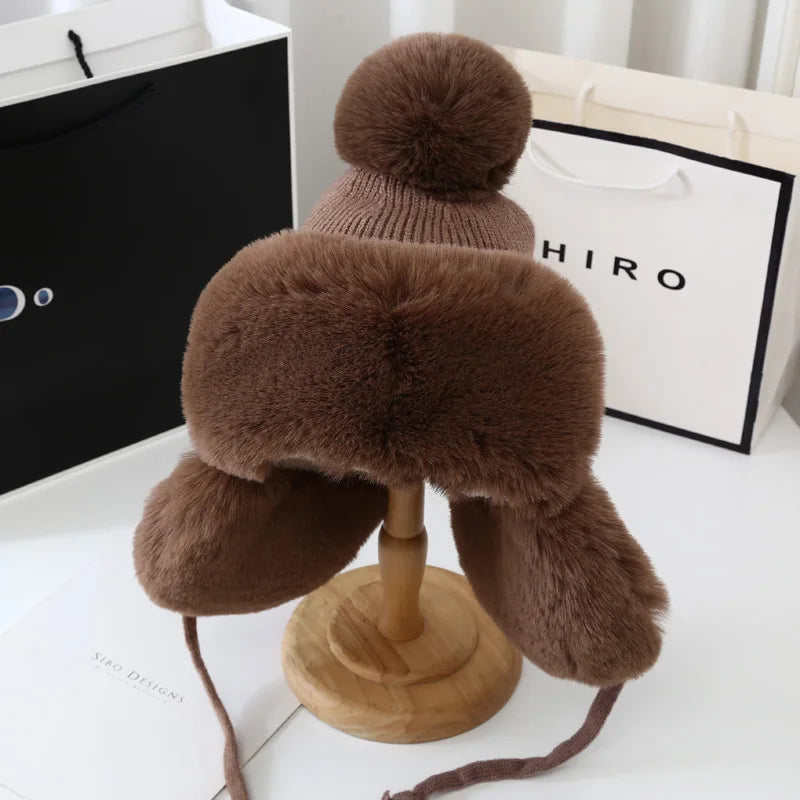 ULTRA Warm Pom-pom Beanie