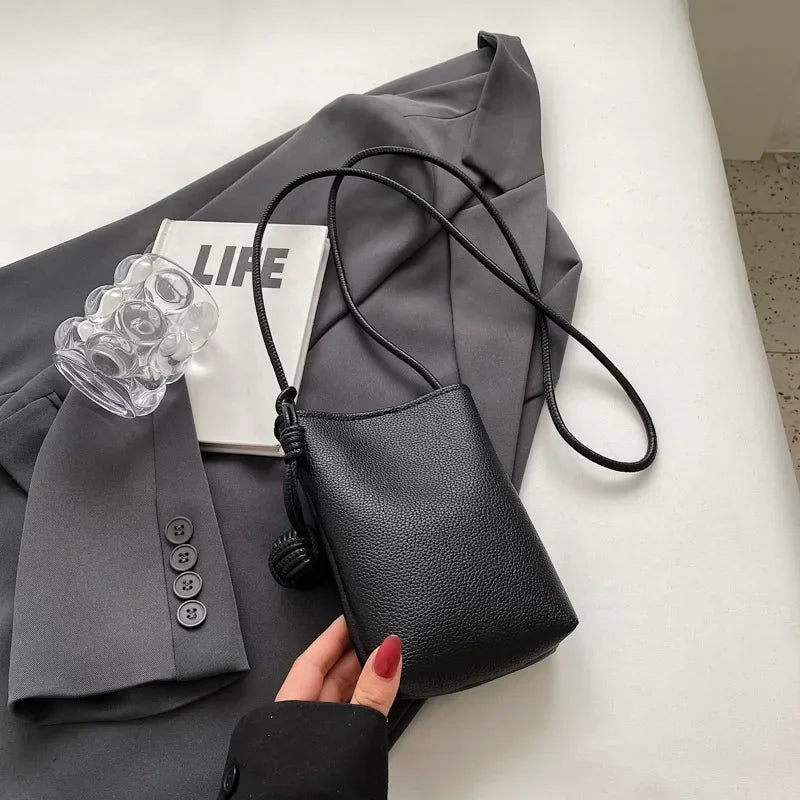 Compact Cross-Body Bag for Chic Outings