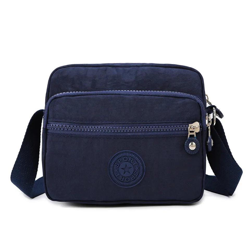 Lightweight large capacity shoulder bag