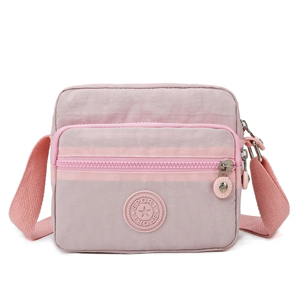Lightweight large capacity shoulder bag
