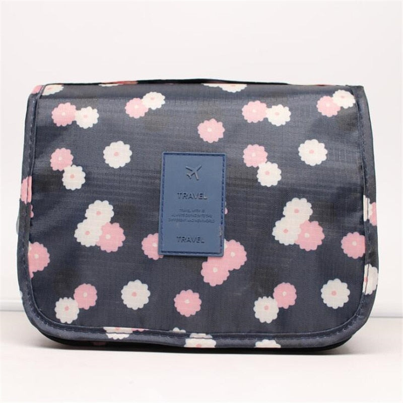 Trousse de toilette pratique à suspendre