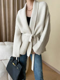 Cardigan en maille avec ceinture à nouer