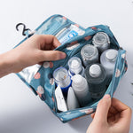 Trousse de toilette pratique à suspendre