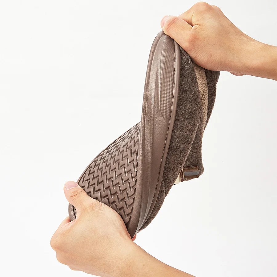MAXI COSY Warm & Non-Slip Slippers - Men