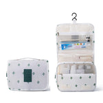 Trousse de toilette pratique à suspendre