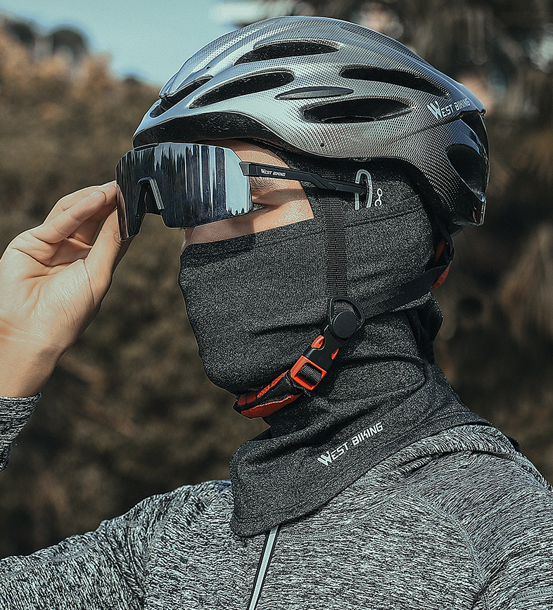 Cagoule respirante en soie glacée