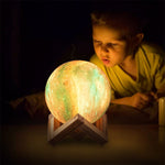 Lampe LED en forme de lune